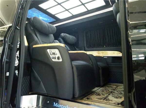 奔驰V260L终结埃尔法，配宝石蓝漆，带1米4双人床，豪华堪比S级