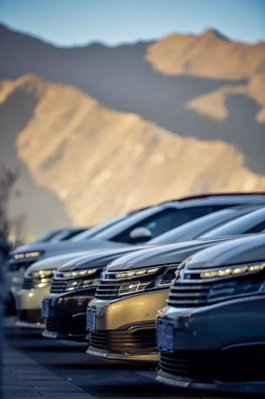 谁说去西藏要越野车还要十天半个月,五天加一辆轿车就够了