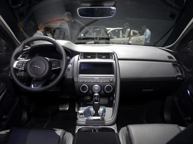 宝马X1死对头,国产28万起售,全系标配四驱,到底买谁?