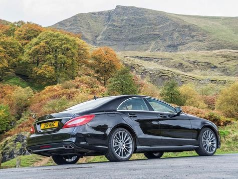 新款CLS海外路试！奔驰能否撼动保时捷重回4门豪华轿跑王座？