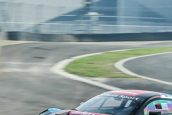 有生之年能拥有这车就完美了！刺激到腿软~