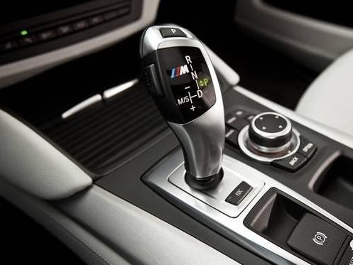 这些炫酷的汽车电子档杆，你知道怎么用吗？