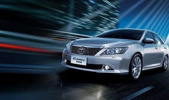 时代迎合审美，而你定义审美