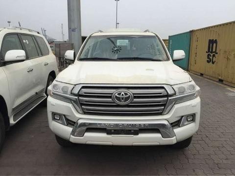 中东版酷路泽4600越野性能强省油又大气心动来提现车多台