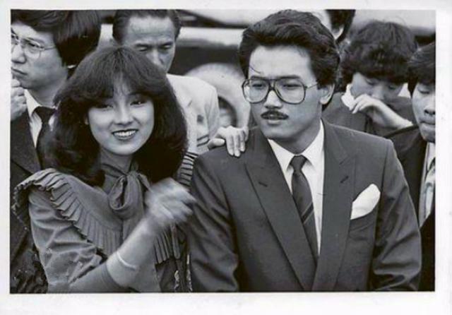 梅艳芳第一任男友,夫妻恩爱成典范,年近60仍拍