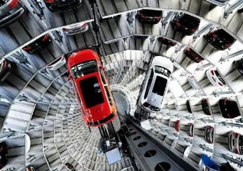 要买车的小伙伴往这看啊，这些新车不要在买了！