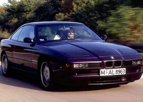 奔驰S级最恐怖的对手来了，为了复活这款车，宝马卧薪尝胆18年！