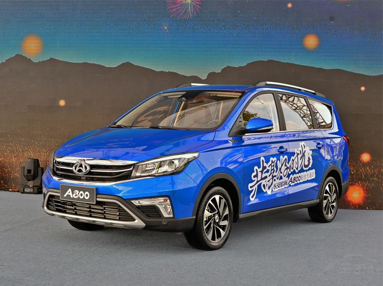 大七座、第二排独立座椅全都有 三款最热门家