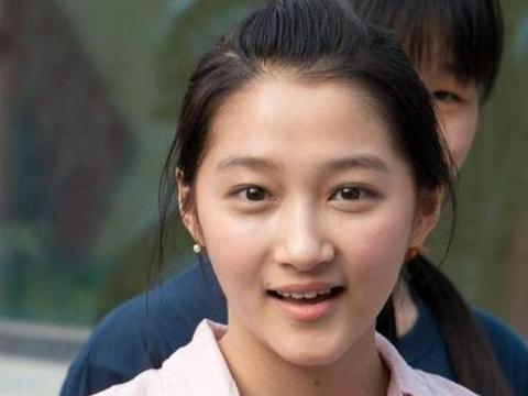 关晓彤未PS照片流出,网友:尖酸刻薄脸,鹿. 来自