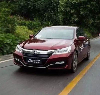 蜀道带不走的，只有耗不尽一箱油的恐惧