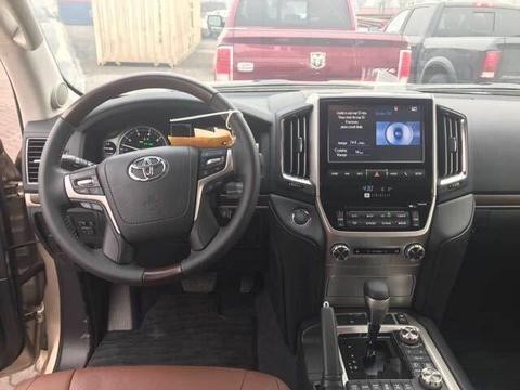 17款酷路泽5700中东版丰田霸道顶配高端大气商务自用SUV