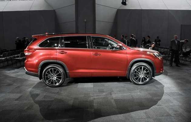 全新汉兰达3.5L车型 搭8AT变速箱 采用“2+2+3”的座椅布局