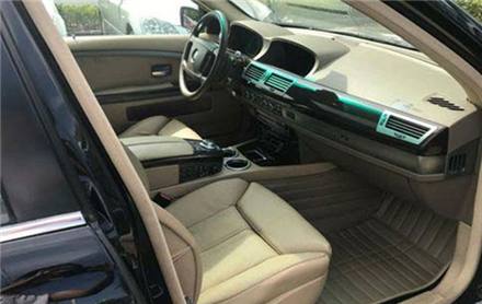 花10万买了一辆二手豪车,一年的花费,令车主欲