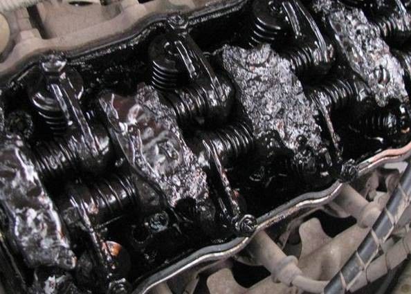 4S店专业技师告诉你汽车机油到底多久换一次