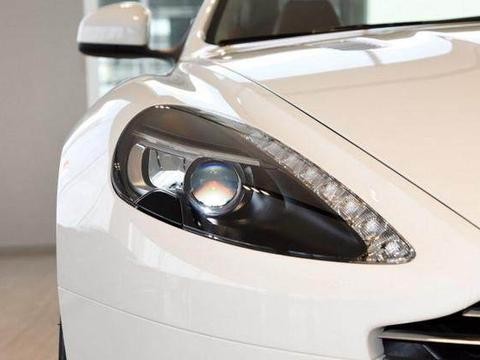 这车卖388万，赛道上还跑不过R8，不过买这车的看不上奥迪