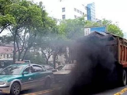 排放不达标，营运证注销，卡车司机心都碎了！