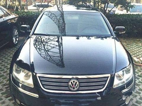 150万的豪车变泡水车，打开车门一看，车主哭诉：8万都没人要啊！