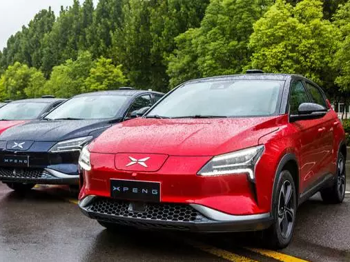 【刚刚】中国“互联网造车”第一车下线，预计卖20多万！