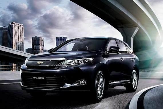 吉利博瑞正面撞击大货车，把货车撞断轴，这安全性堪称国产车骄傲