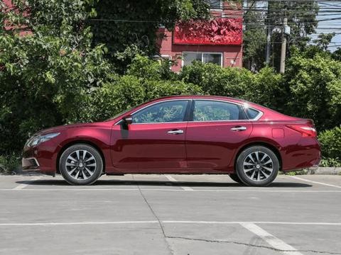 新车上市，车长近4米9，论静音雅阁服输，比凯美瑞舒适，15万起