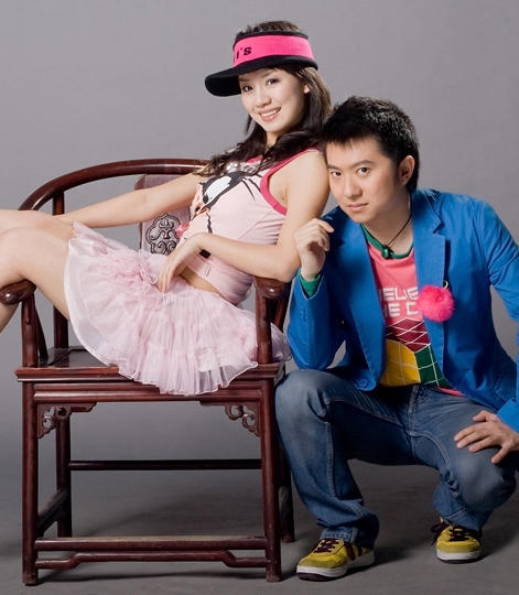 伴随着我们童年的情侣主持人红果果与绿泡泡结婚了!