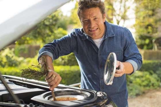 路虎与知名厨师Jamie Oliver合作 打造高档移动厨房