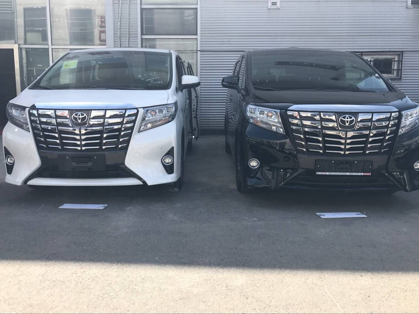 2018款丰田埃尔法欧规最新报价不加价埃