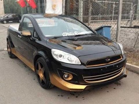 路上看见辆长城C50, 结果连长城设计师都认不出, 真是尴尬了