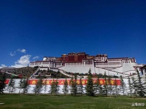 谁说轿车不能进藏，这款轿车的表现就棒棒哒！