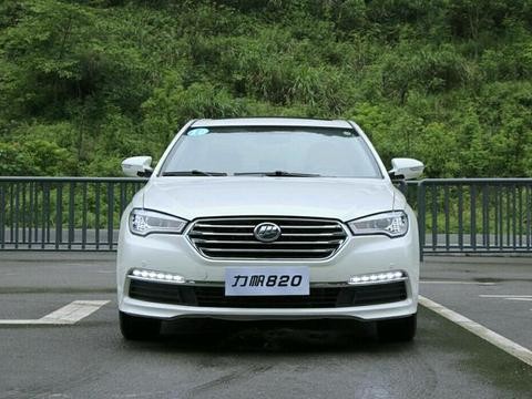 车长近5米,外观不比迈腾差，这款亲民中级车卖7万却遭人冷眼