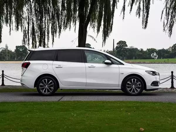 比GL8小一圈 6座车型 搭三缸发动机 动力像宝来