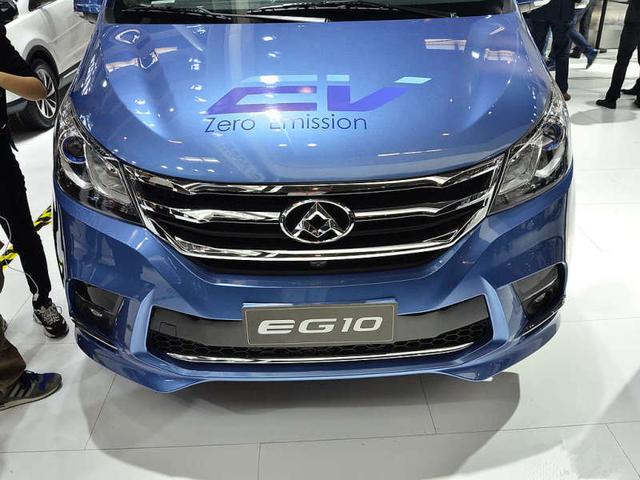 这台豪华车200km续航干嘛用?自主敢卖40万,轴距有3米2