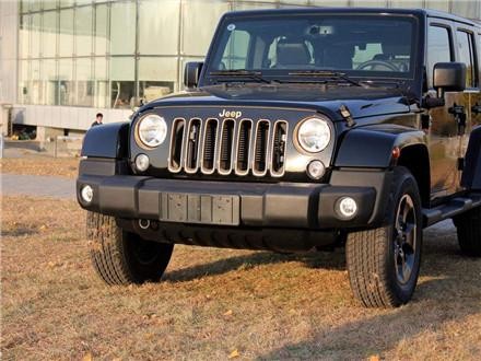 浙江一男子花50万买吉普，花费15万改装，上街回头率不输豪车！