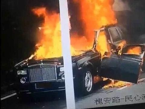 外卖小哥的婚车，排场力压价值百万劳斯莱斯