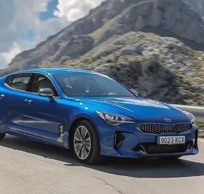 起亚Stinger柴油版官图发布了，搭2.2T发动机，破百仅需8.5s！