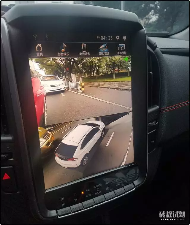 12寸超大中控屏!这台10万不到的新款SUV,回头率超高!