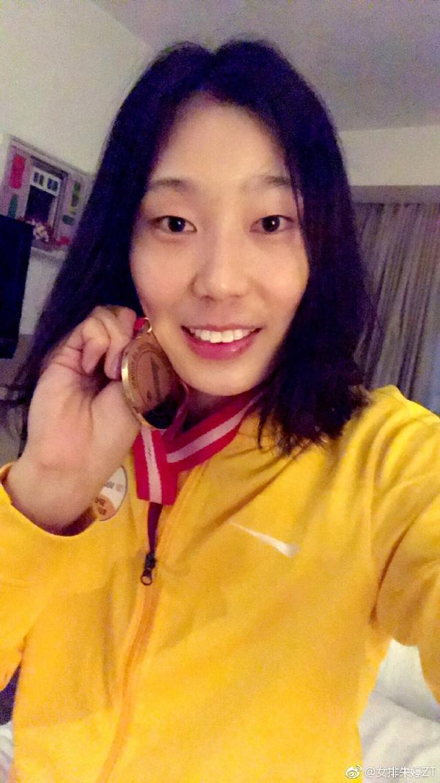 朱婷的天赋和勤奋,都是无与伦比的!中国女排队长,实至名归