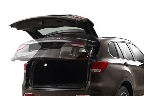 腿长任性 腿短认命？不会“一字马” 萌妹子也能炫酷开关后备厢！