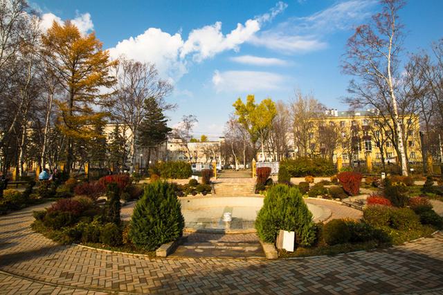 曾被苏俄和日本瓜分的中国岛屿,面积比两个台