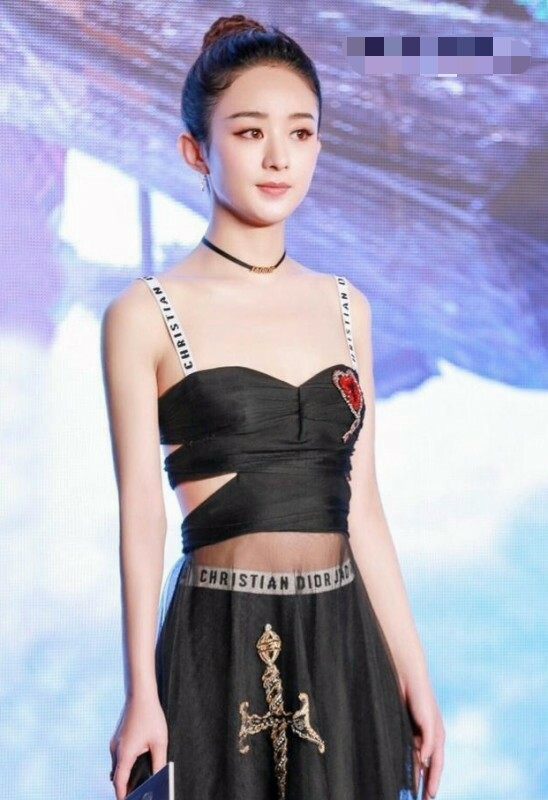 赵丽颖穿内衣_美女只穿内衣