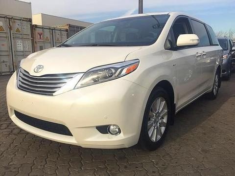 17款丰田塞纳LTD顶配今日到达天津港 性价比极高