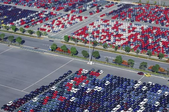 【汽车人】这五年，汽车销售业百舸争流