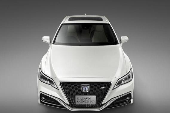 都说得罪了设计师？新款皇冠是变时尚了，还是在丑的路上越走越远