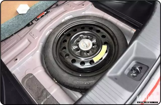 12寸超大中控屏!这台10万不到的新款SUV,回头率超高!