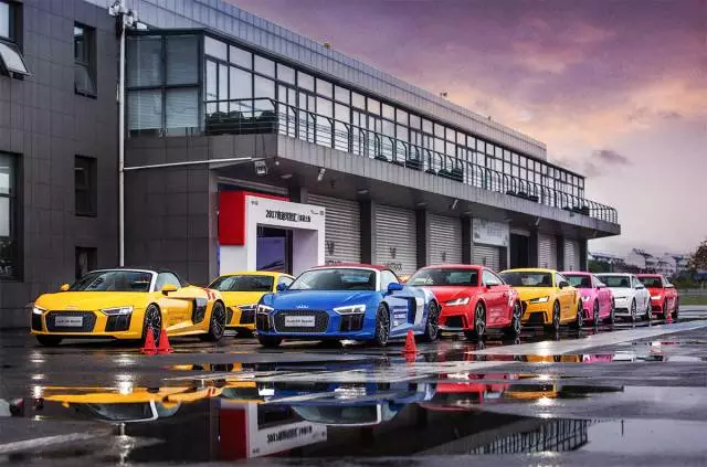 在这里开车,飙到200km/h都不违法,一大波妹子为你喝彩!