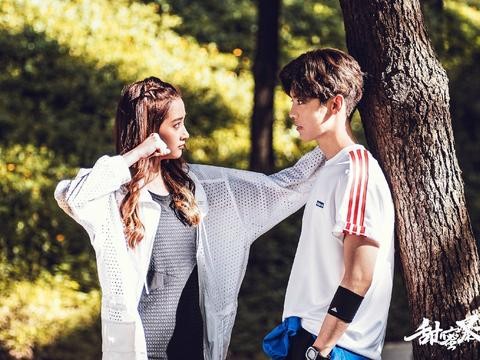 鹿晗关晓彤撒狗粮？别急，撒的还不止这一点