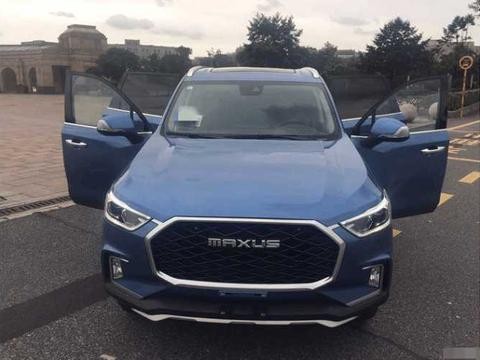 城郊小伙花21万元提大通D90, 购车方式独特，钥匙造型堪比宝马I8