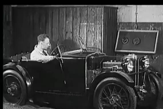 相比MG B，或者女王更想要的是这辆“互联网+”的MG 6！