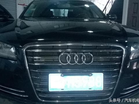 奥迪A8车主：我车的夜视系统不灵了，维修师傅检查车主先随它吧