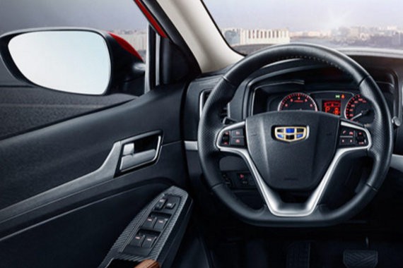 天逐渐冷了，你是选择不怕费油用空调还是宁可省油挨冻？